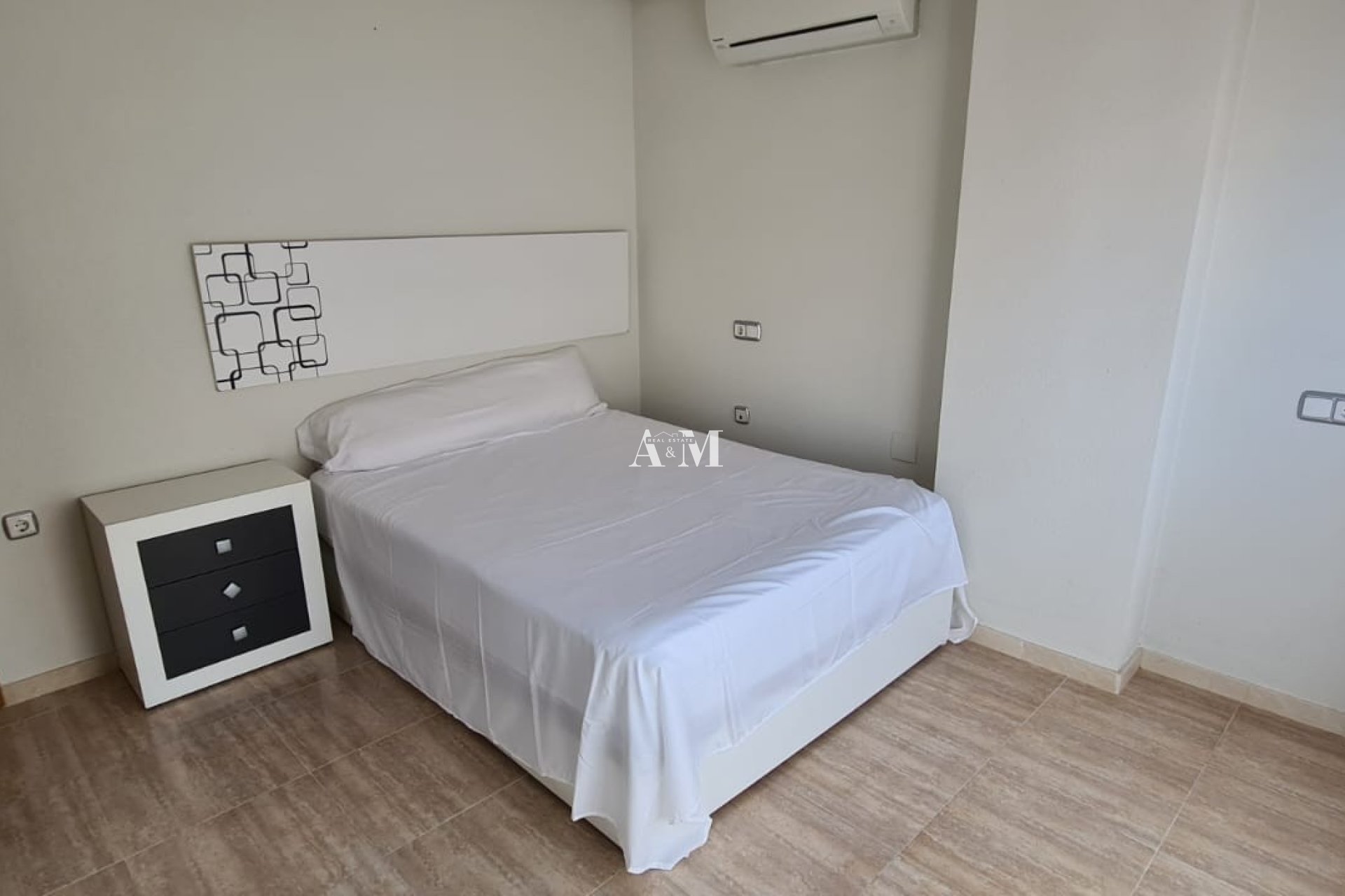 Long Term Rental - Apartment / flat - Torrevieja - Centro
