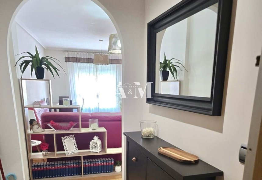 Long Term Rental - Apartment / flat - Torrevieja - Centro