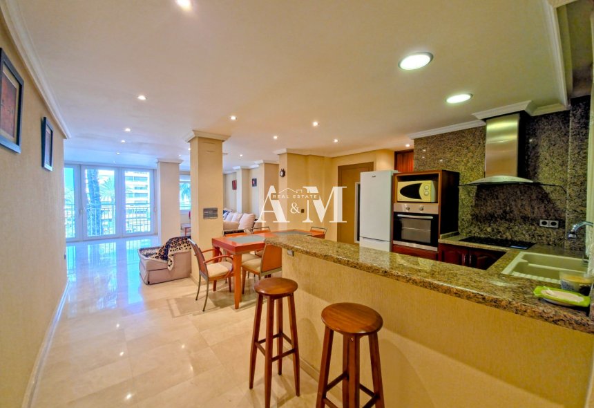 Long Term Rental - Apartment / flat - Torrevieja - Centro