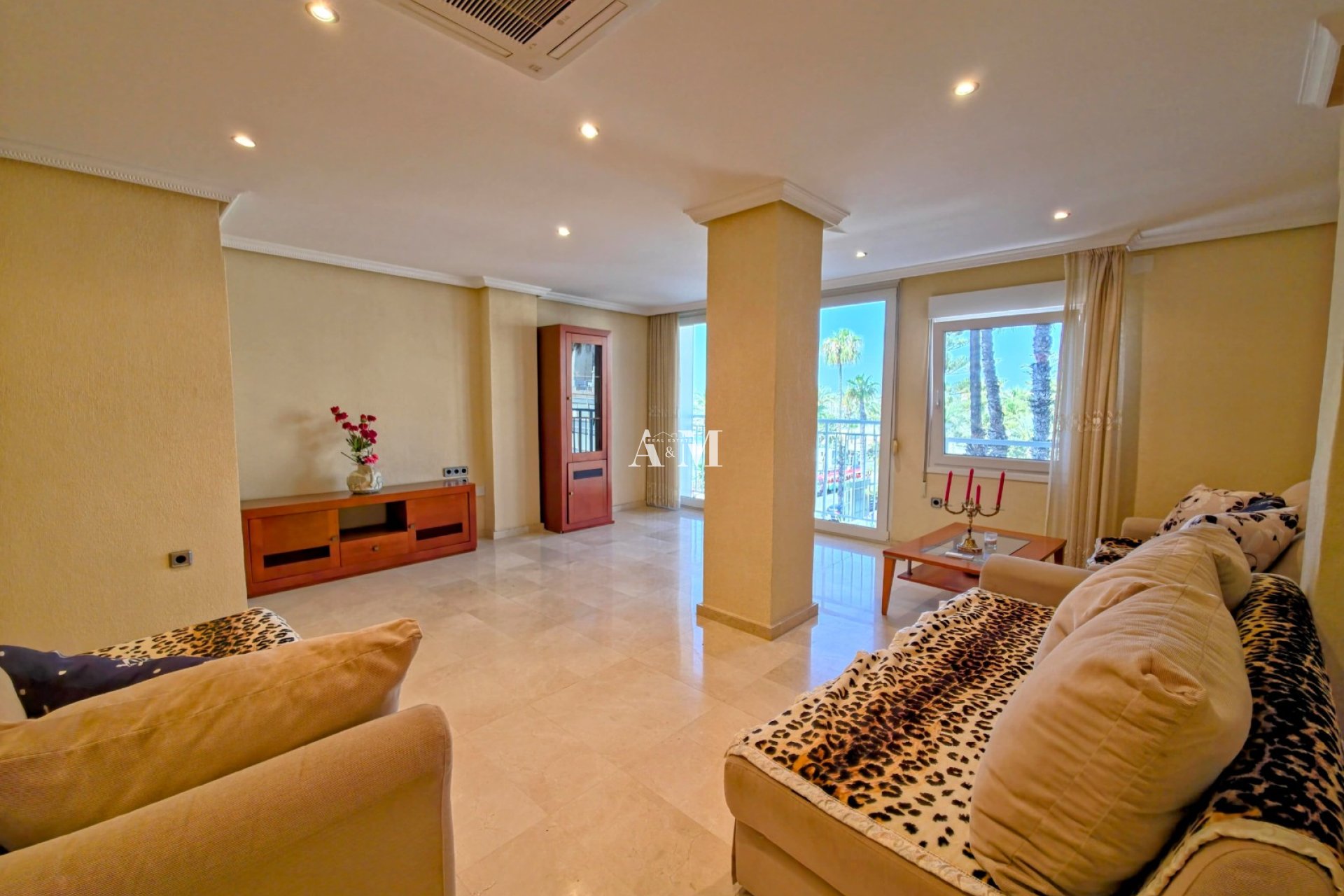 Long Term Rental - Apartment / flat - Torrevieja - Centro
