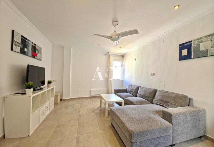 Long Term Rental - Apartment / flat - Torrevieja - Centro