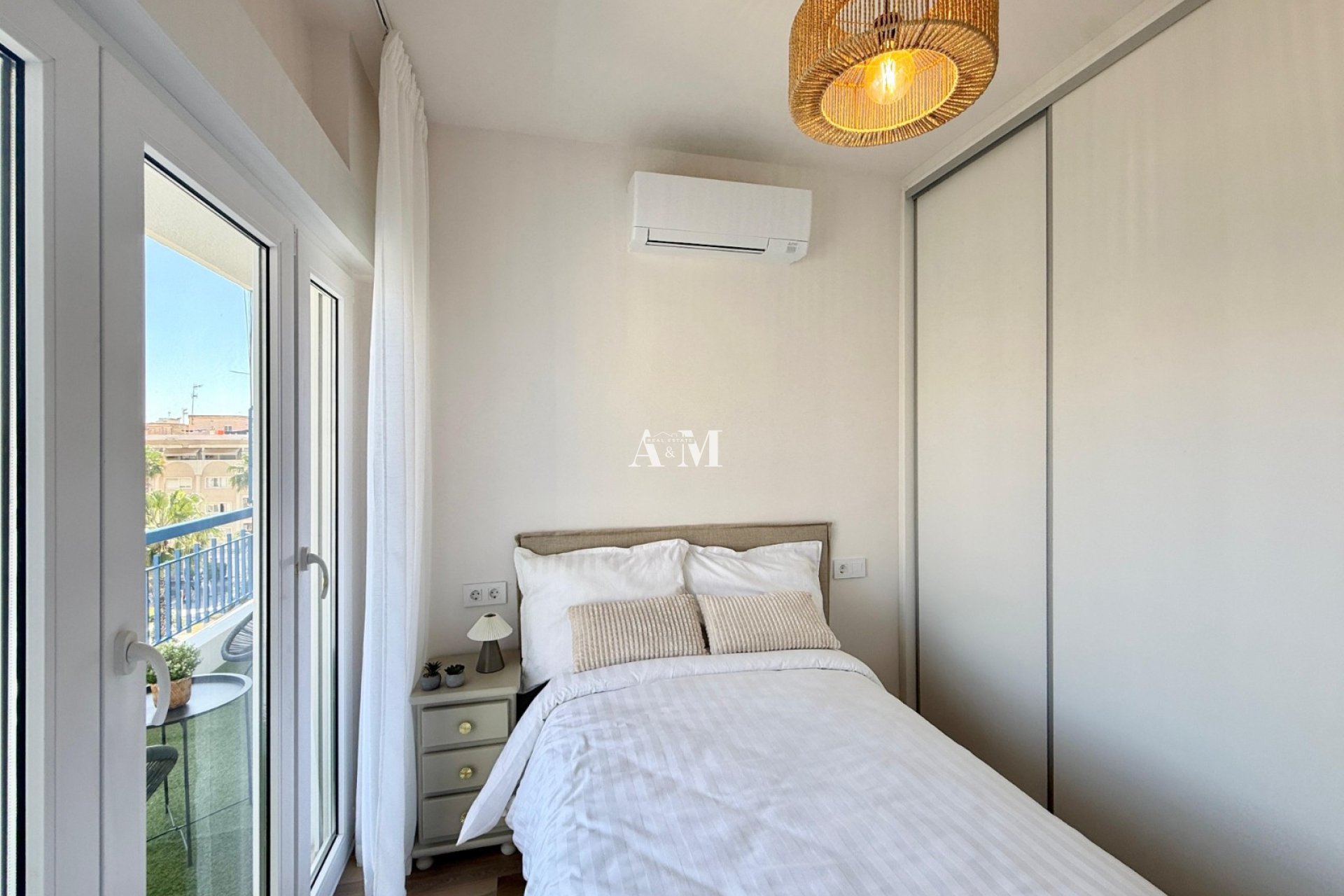 Long Term Rental - Apartment / flat - Torrevieja - Centro