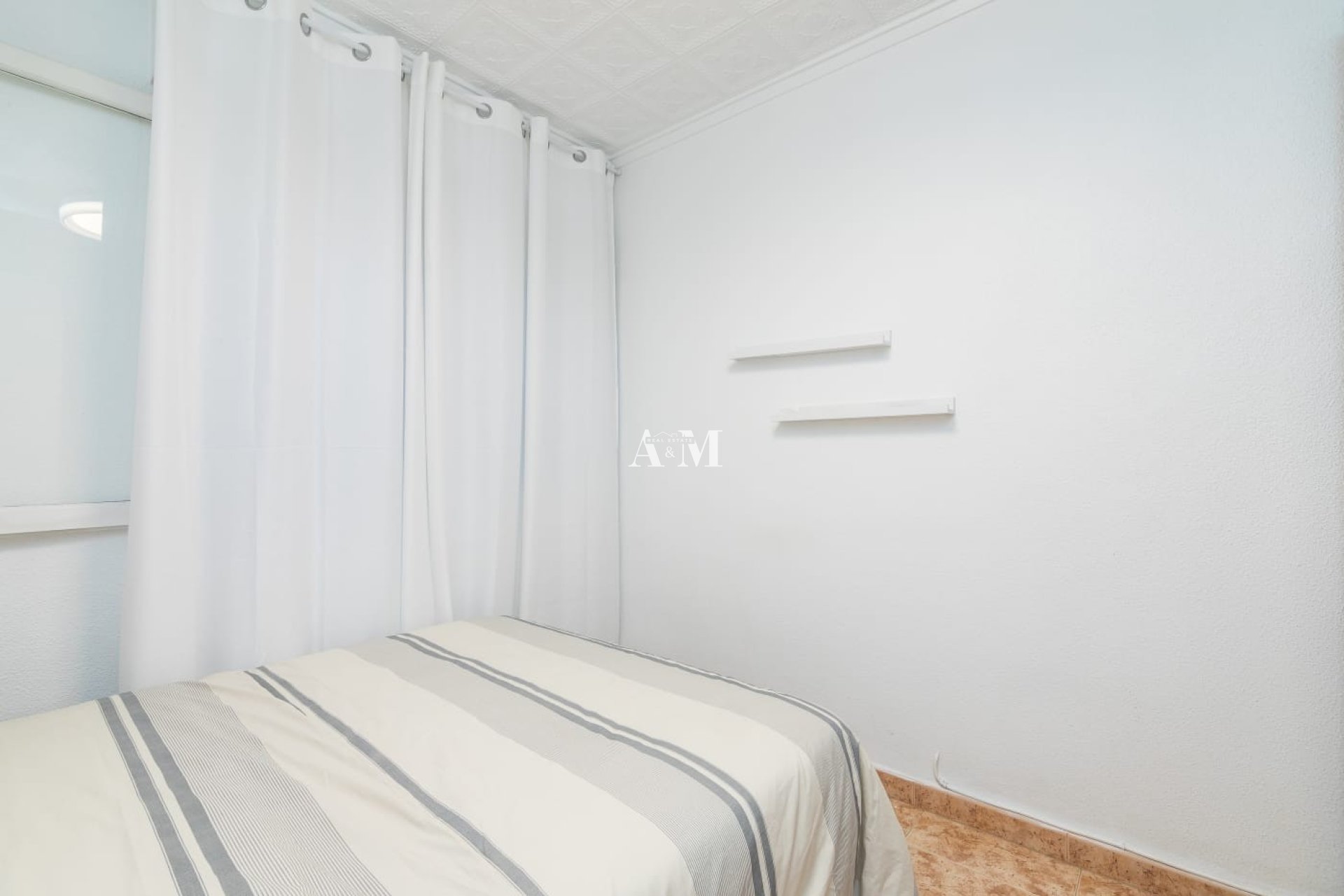 Long Term Rental - Apartment / flat - Torrevieja - Playa de los Locos