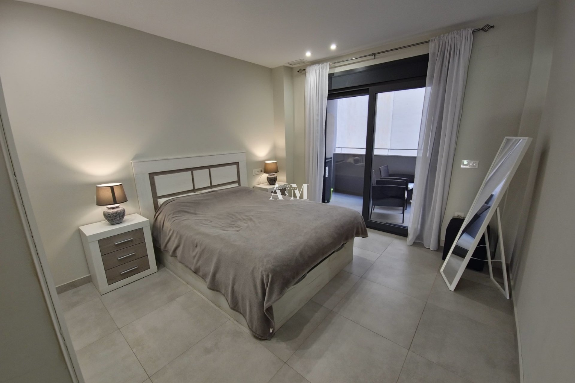 Long Term Rental - Apartment / flat - Torrevieja - Playa de los Locos