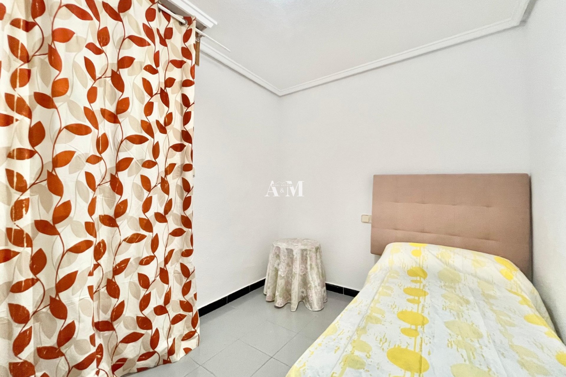 Long Term Rental - Apartment / flat - Torrevieja - Playa de los Locos