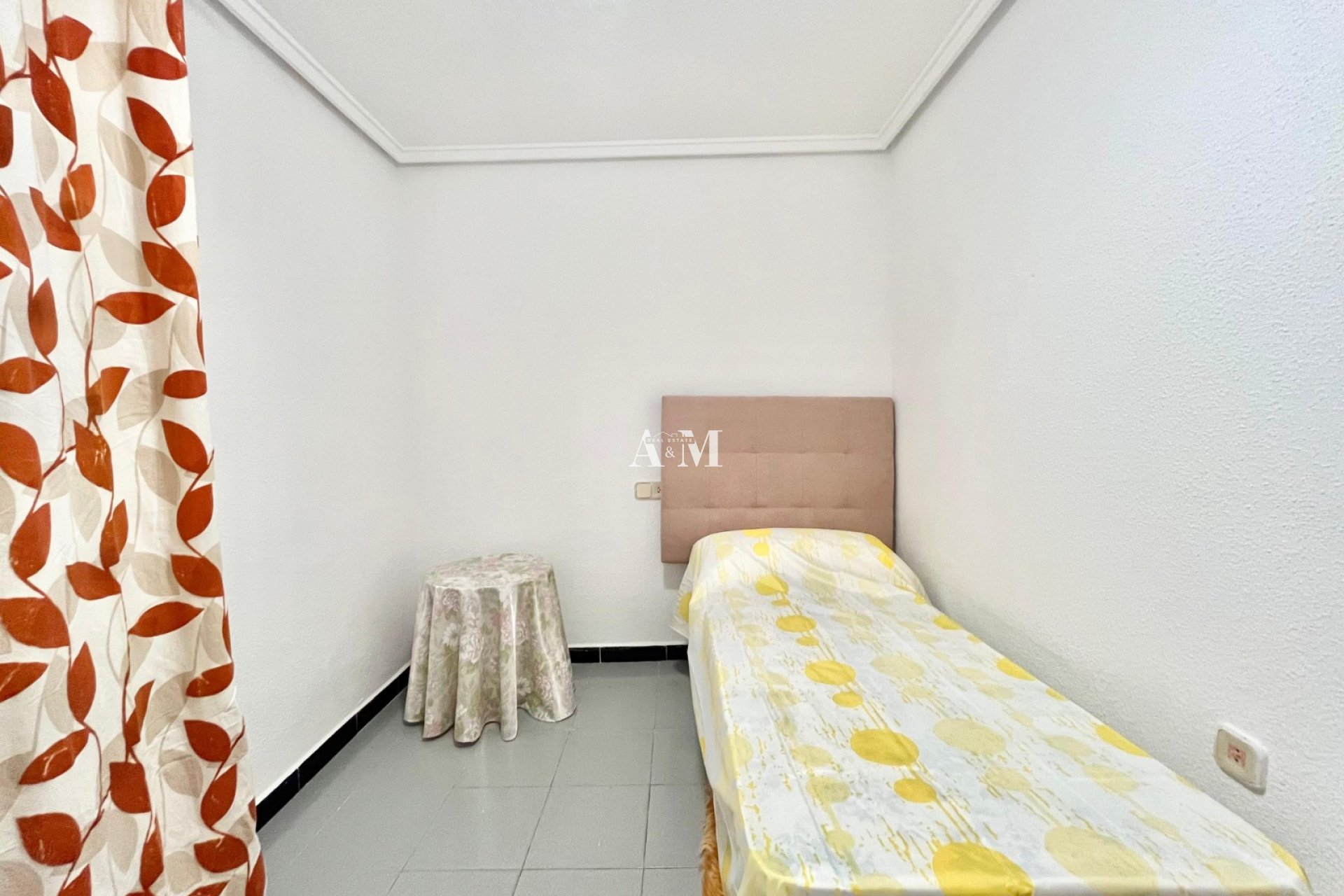 Long Term Rental - Apartment / flat - Torrevieja - Playa de los Locos