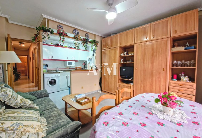 Long Term Rental - Apartment / flat - Torrevieja - Playa de los Locos