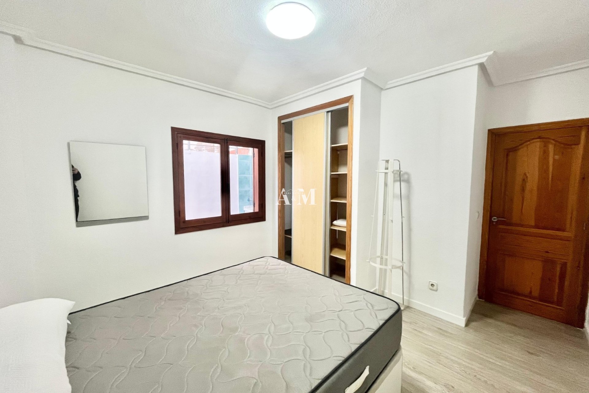 Long Term Rental - Apartment / flat - Torrevieja - Playa de los Locos