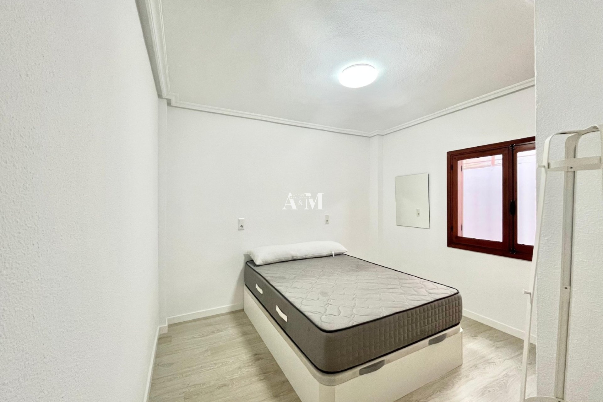 Long Term Rental - Apartment / flat - Torrevieja - Playa de los Locos