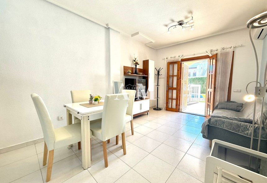 Long Term Rental - Apartment / flat - Torrevieja - Playa de los Locos