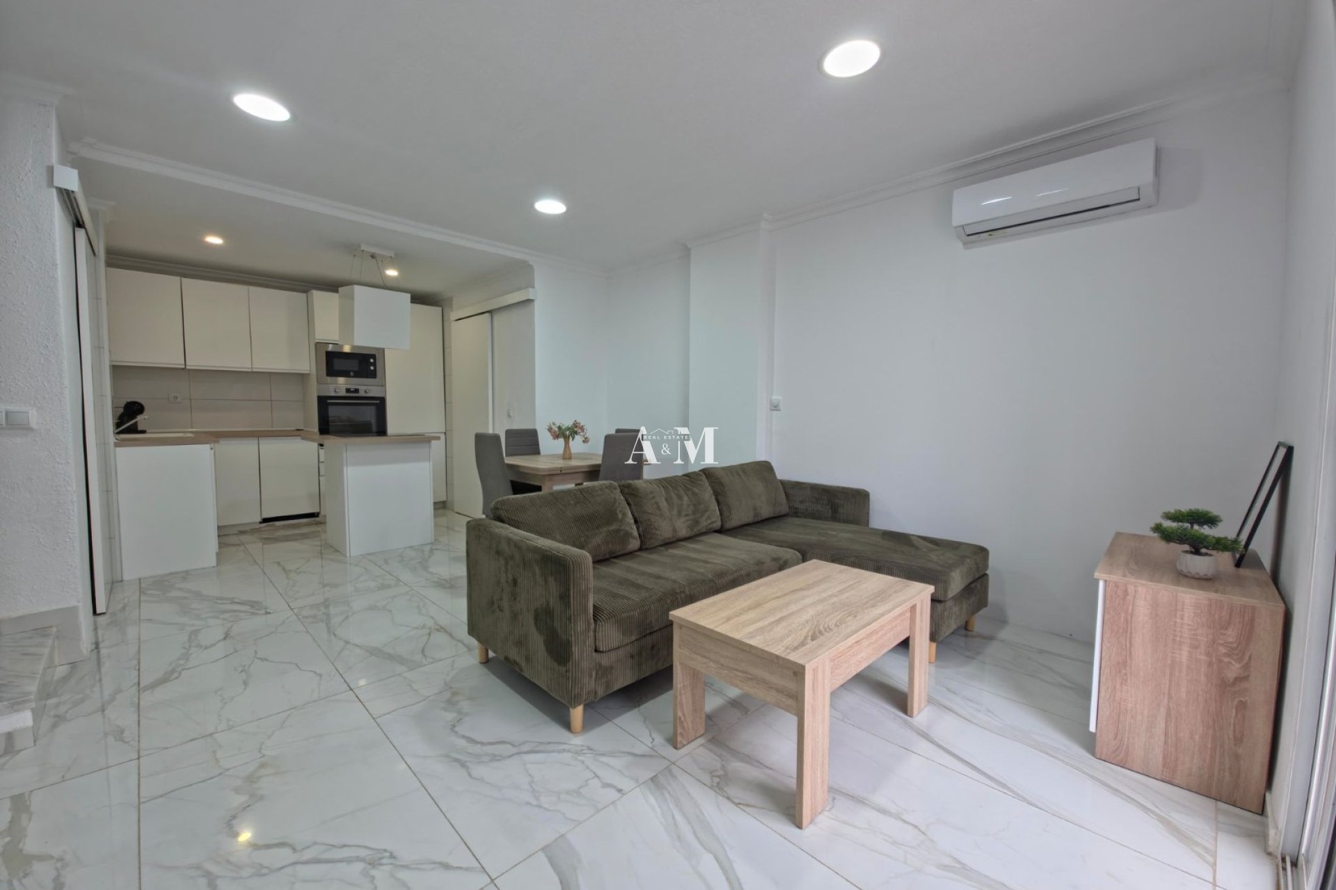 Long Term Rental - Apartment / flat - Torrevieja - Torrelamata - La Mata