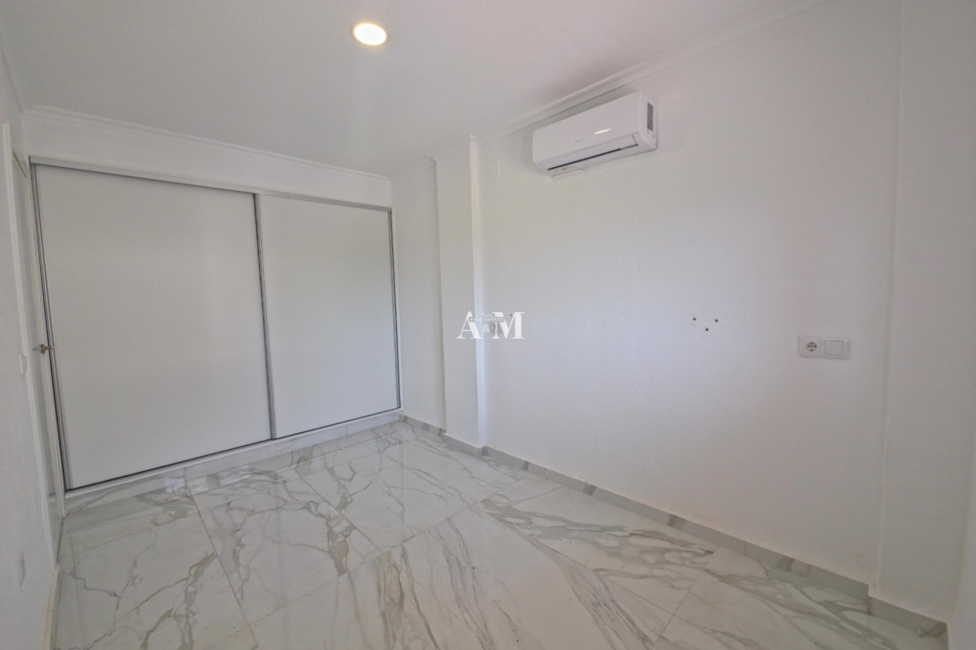 Long Term Rental - Apartment / flat - Torrevieja - Torrelamata - La Mata