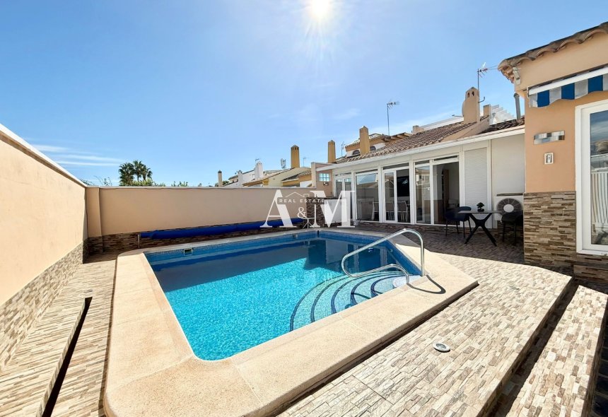 Long Term Rental - Chalet - Pilar de la Horadada