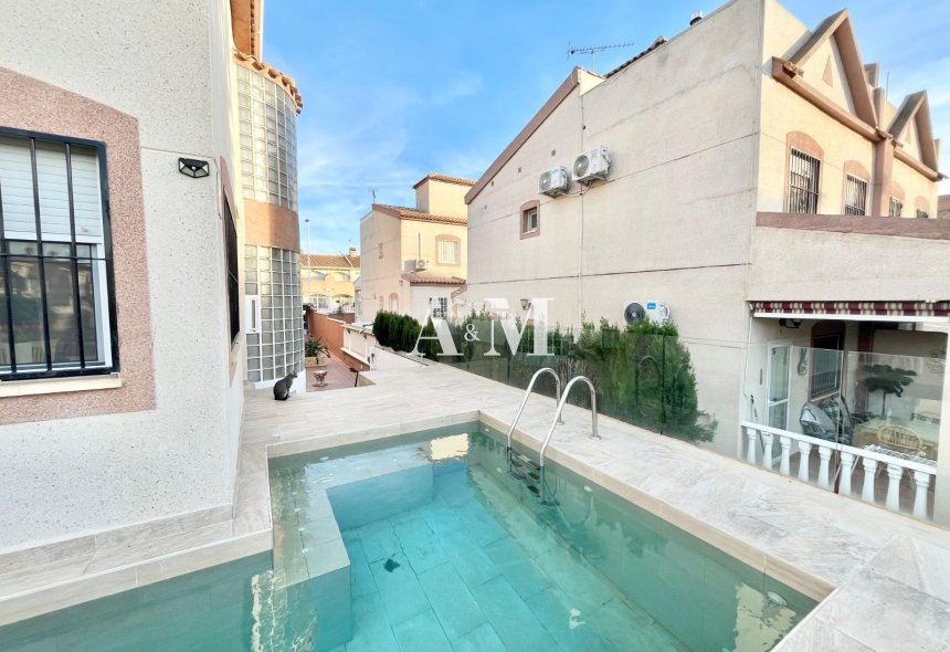 Long Term Rental - Chalet - Torrevieja - Nueva Torrevieja - Aguas Nuevas