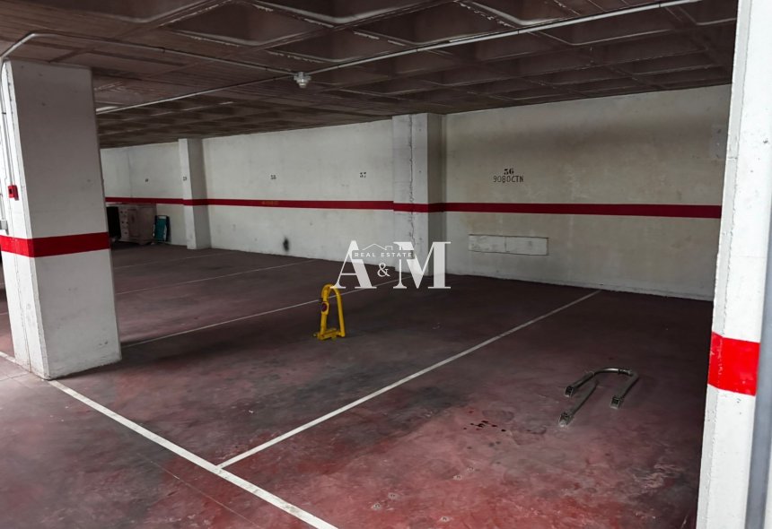 Long Term Rental - Garage - Torrevieja - Playa de los Locos