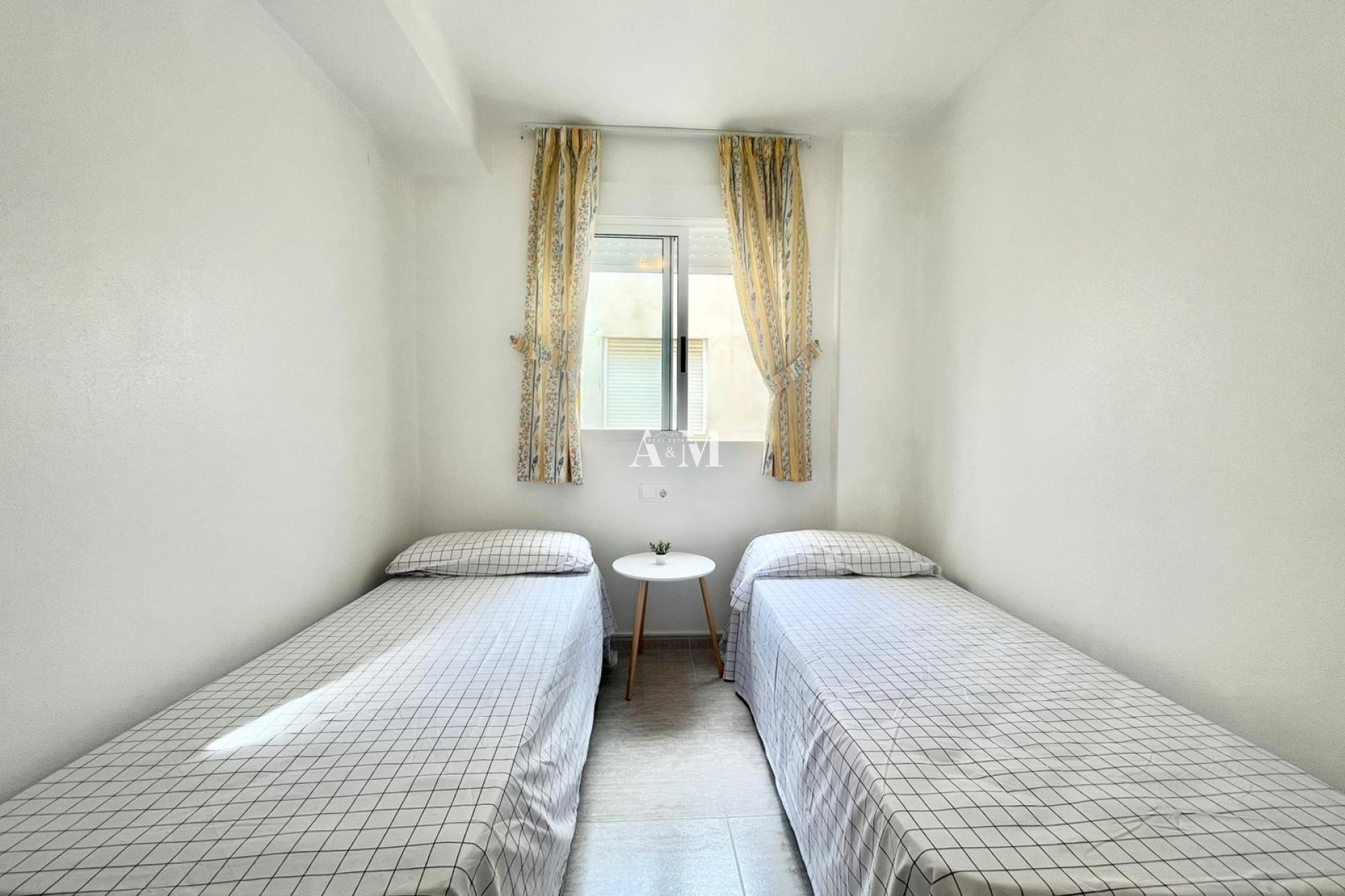 Long Term Rental - Penthouse - Torrevieja - Playa de los Locos