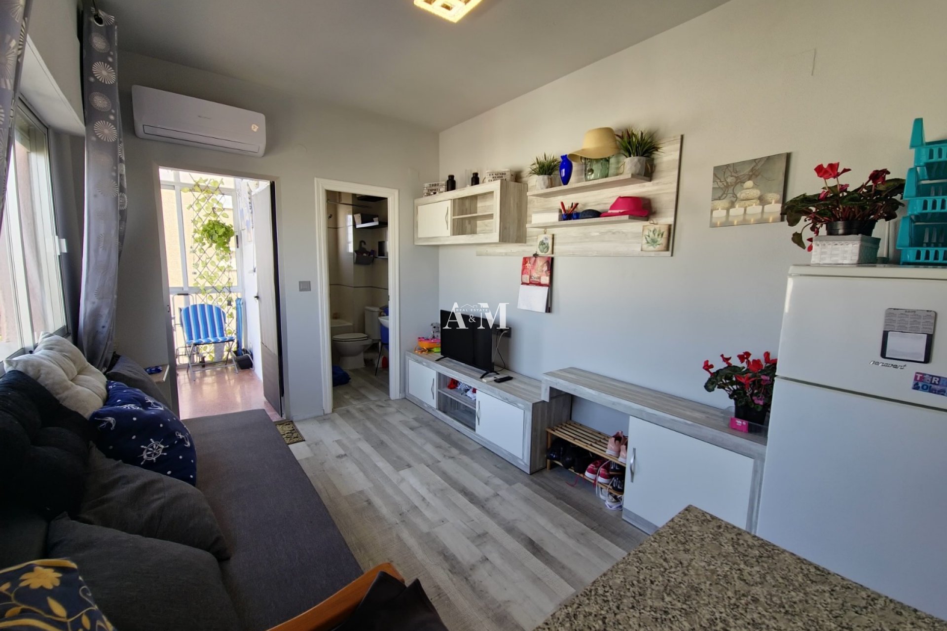 Long Term Rental - Study - Torrevieja - Centro