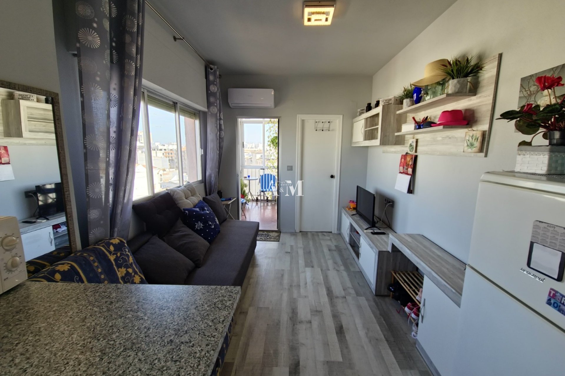 Long Term Rental - Study - Torrevieja - Centro