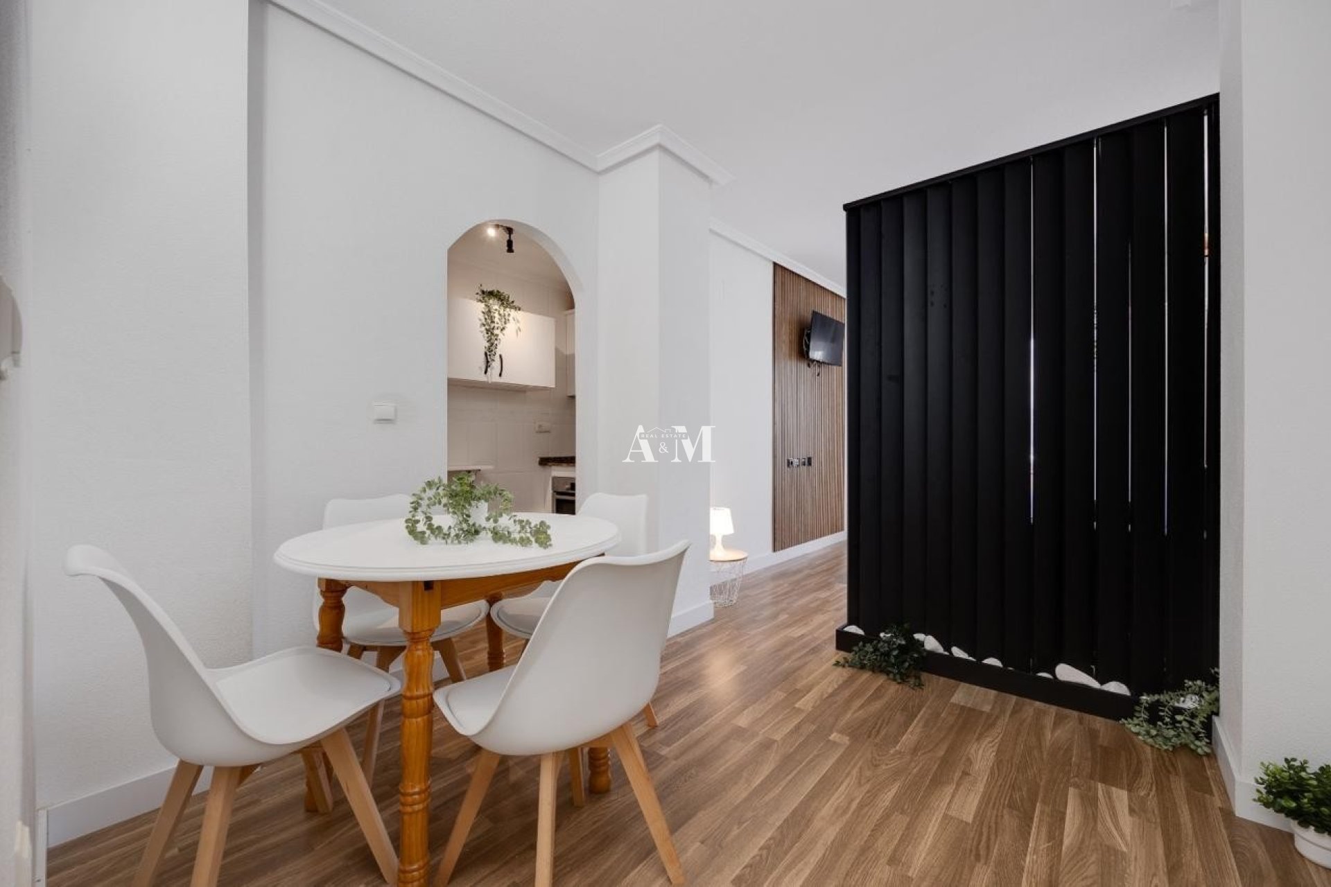Long Term Rental - Study - Torrevieja - Centro