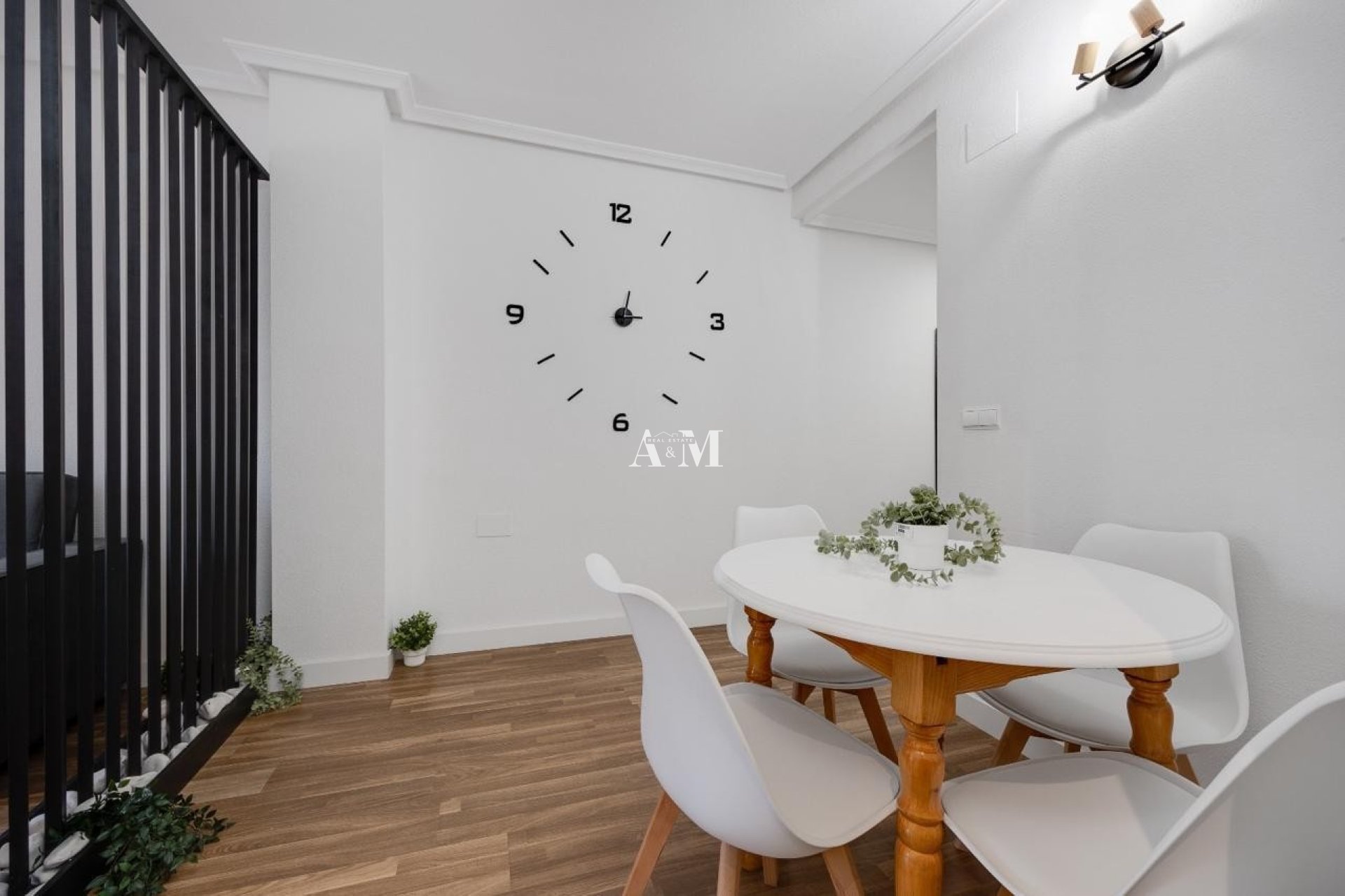 Long Term Rental - Study - Torrevieja - Centro