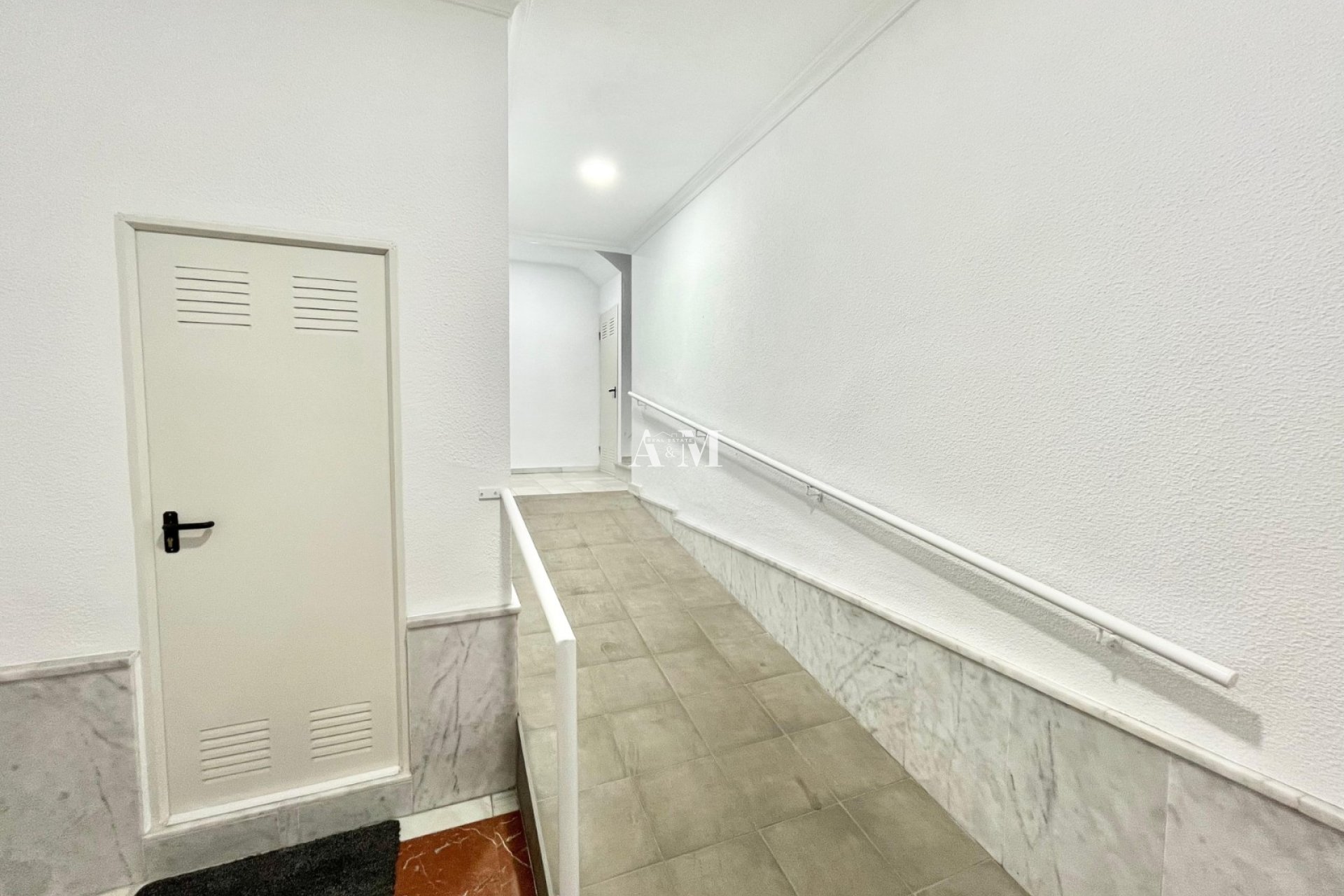 Long Term Rental - Study - Torrevieja - Centro
