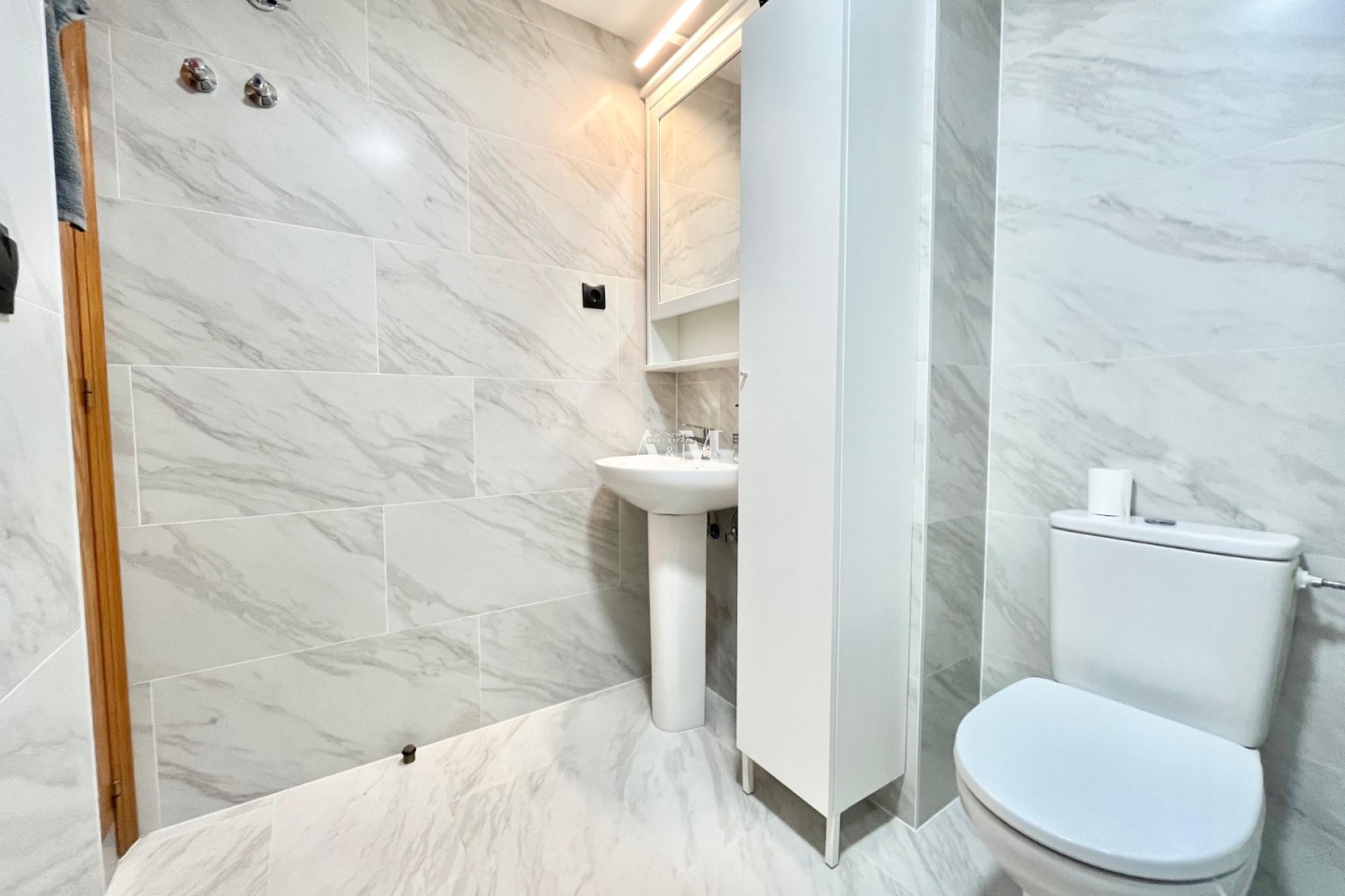 Long Term Rental - Study - Torrevieja - Centro