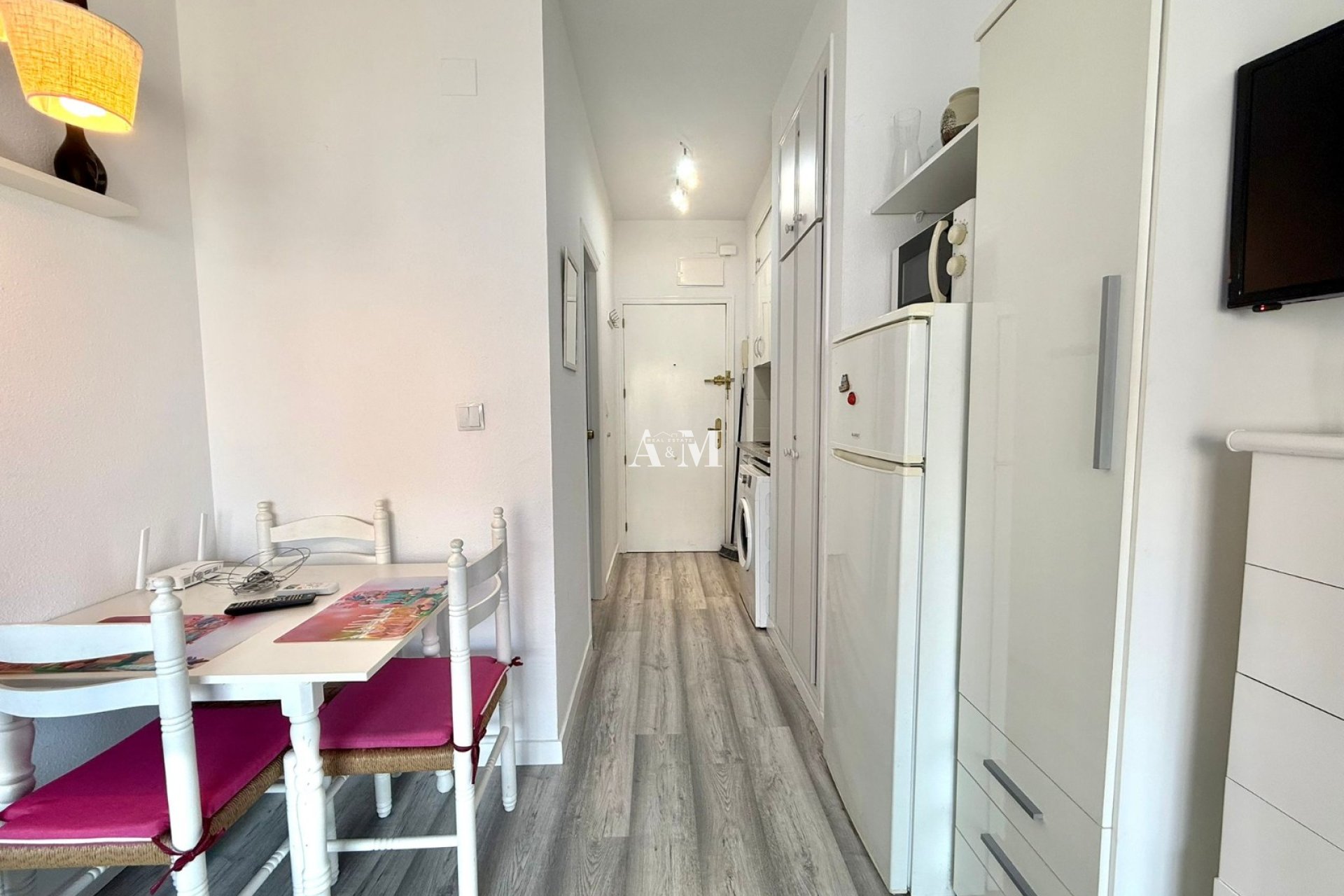 Long Term Rental - Study - Torrevieja - Playa de los Locos