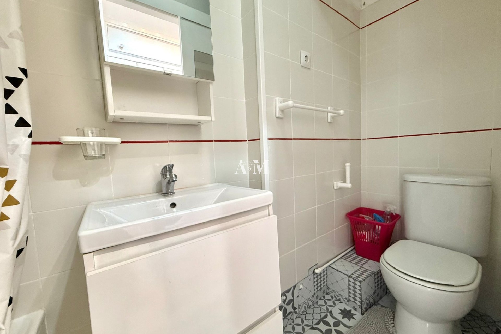 Long Term Rental - Study - Torrevieja - Playa de los Locos