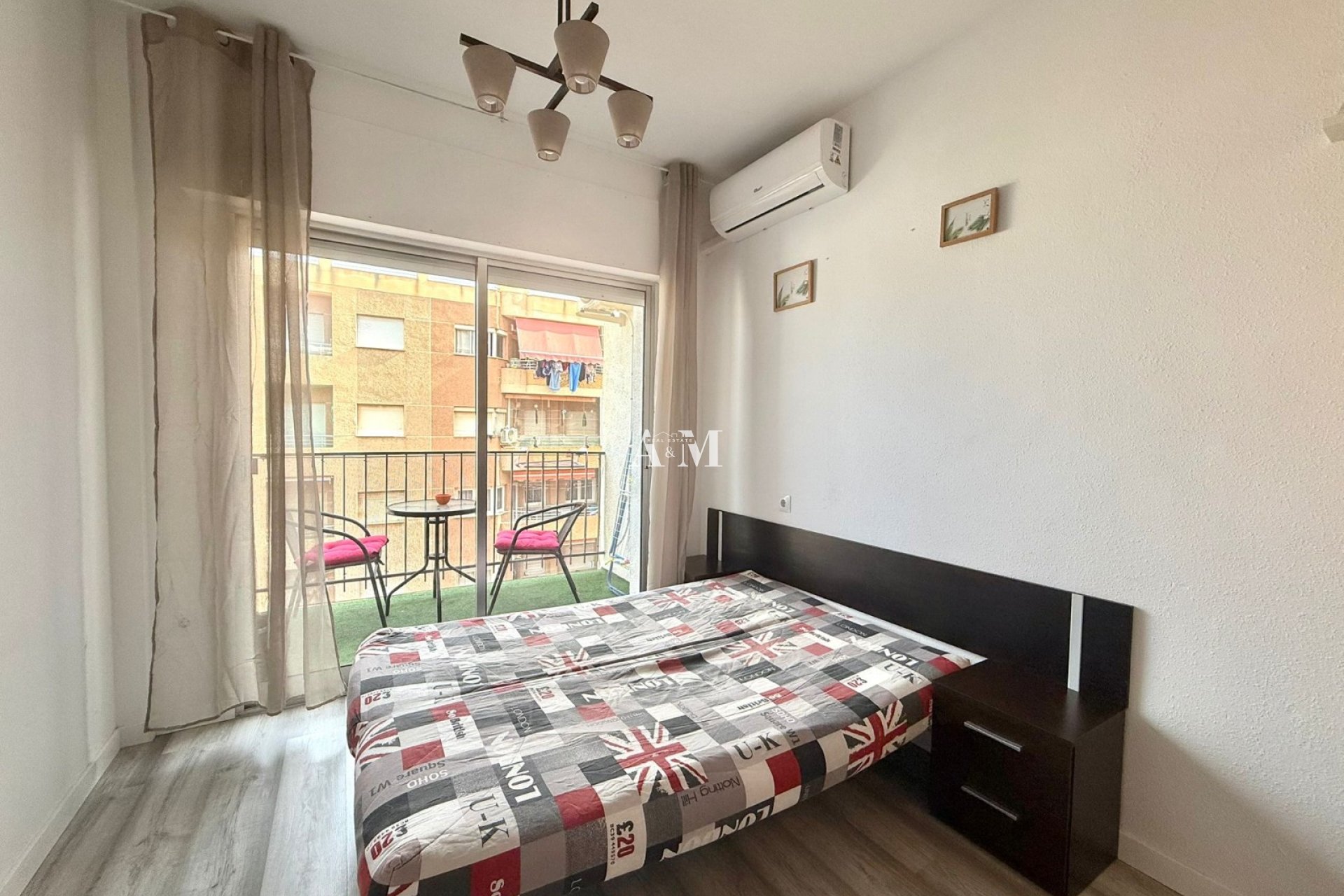 Long Term Rental - Study - Torrevieja - Playa de los Locos