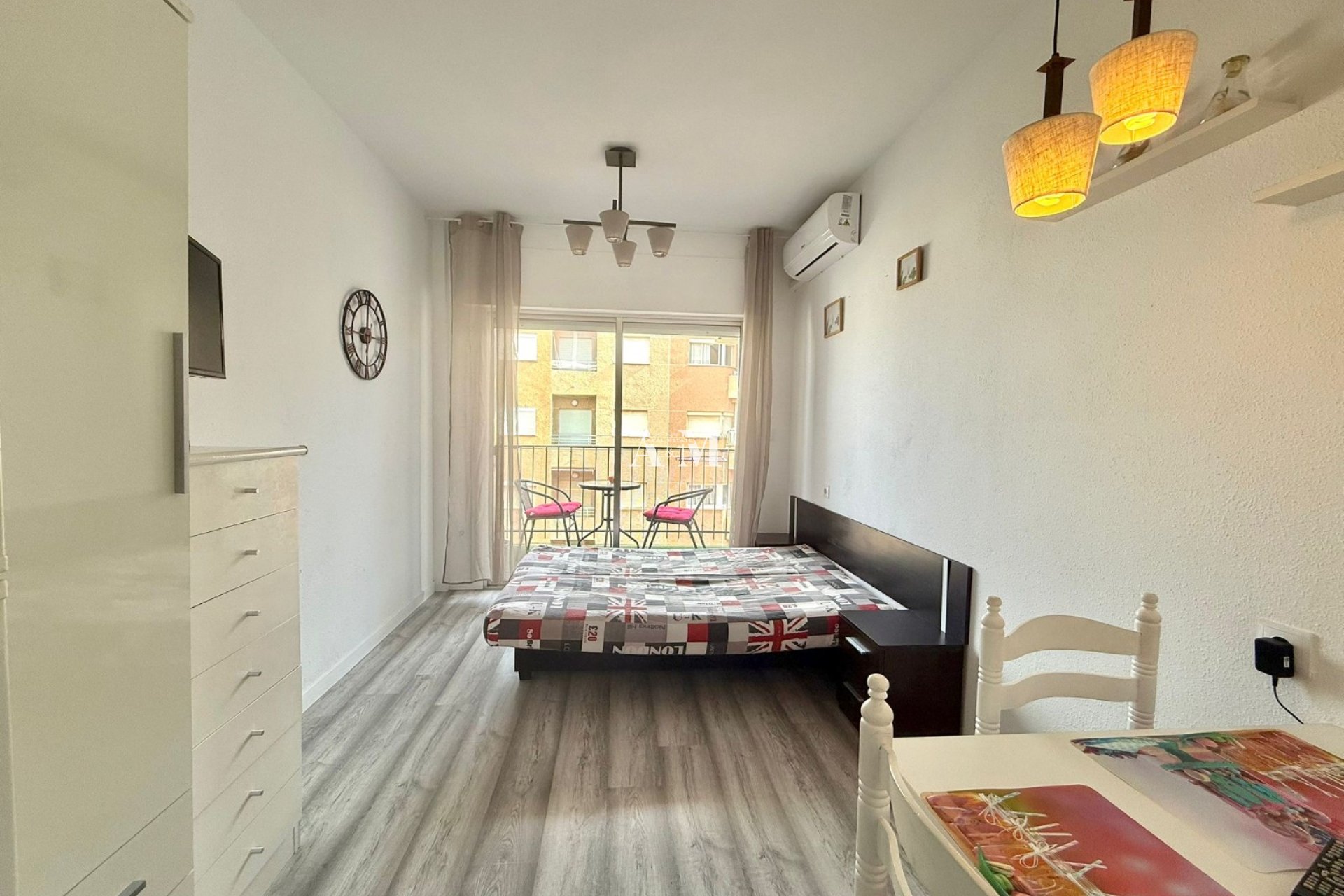 Long Term Rental - Study - Torrevieja - Playa de los Locos