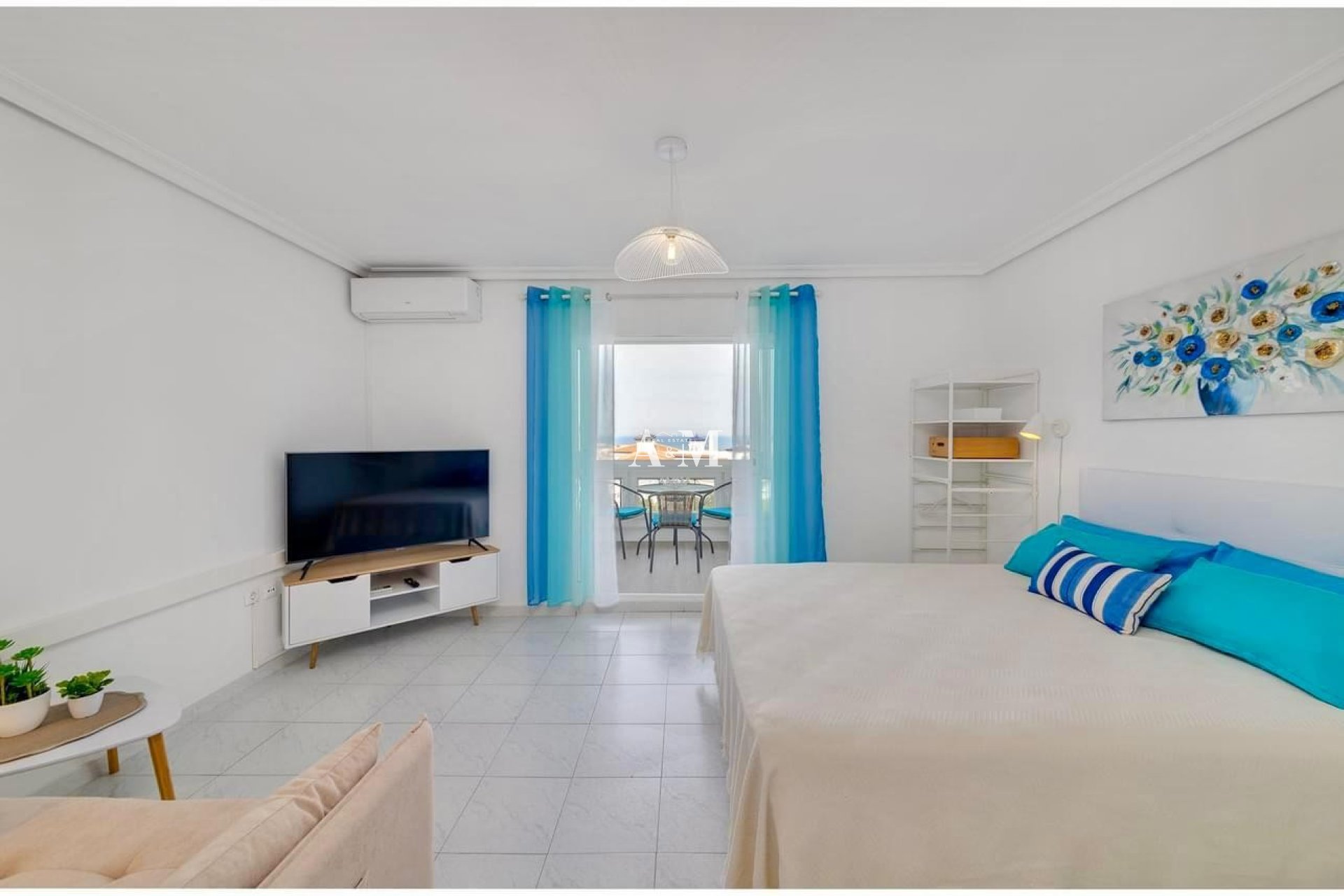 Long Term Rental - Study - Torrevieja - Torrelamata - La Mata