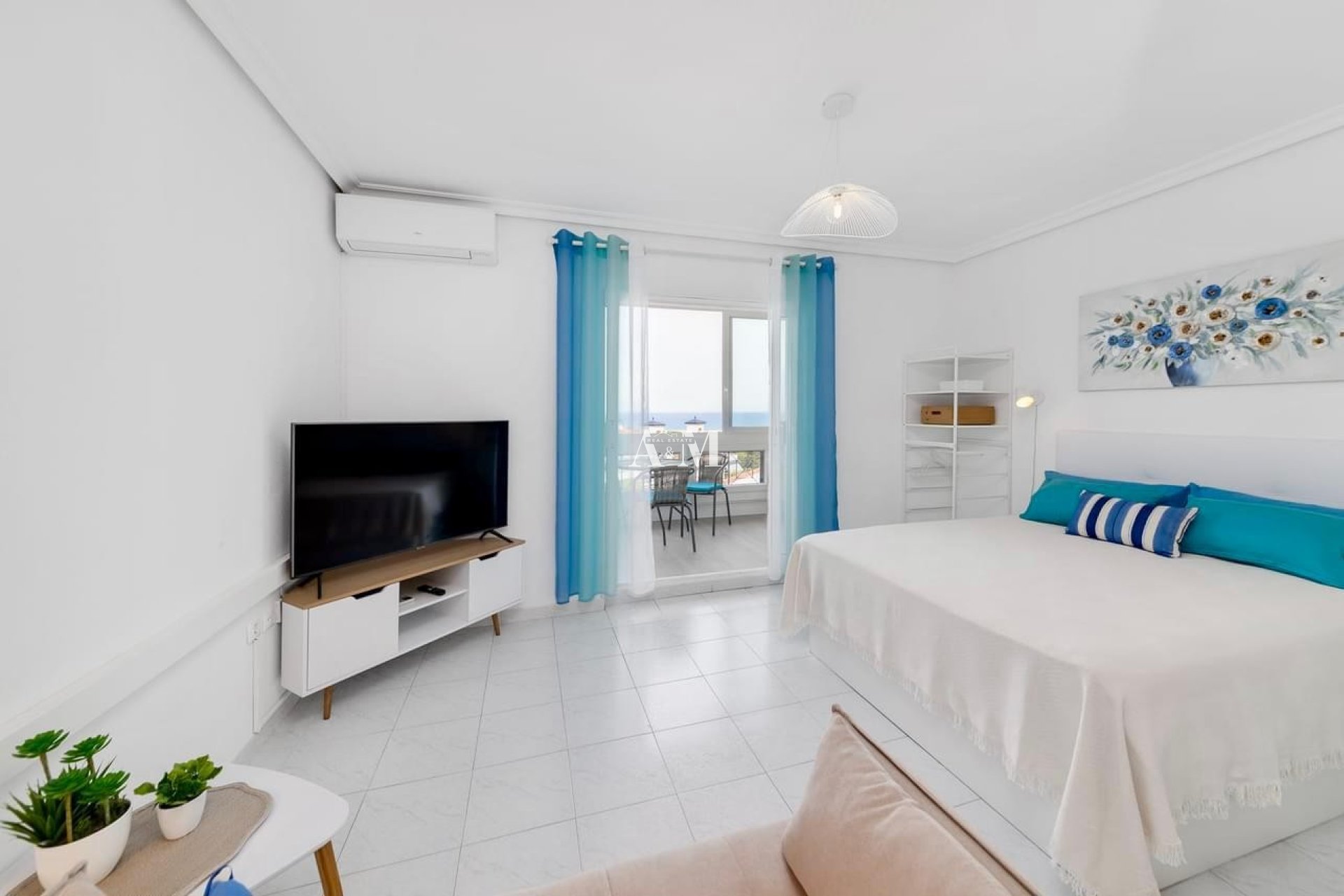 Long Term Rental - Study - Torrevieja - Torrelamata - La Mata