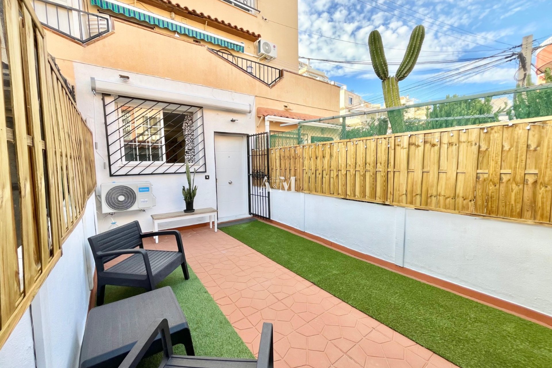 Long Term Rental - Study - Torrevieja