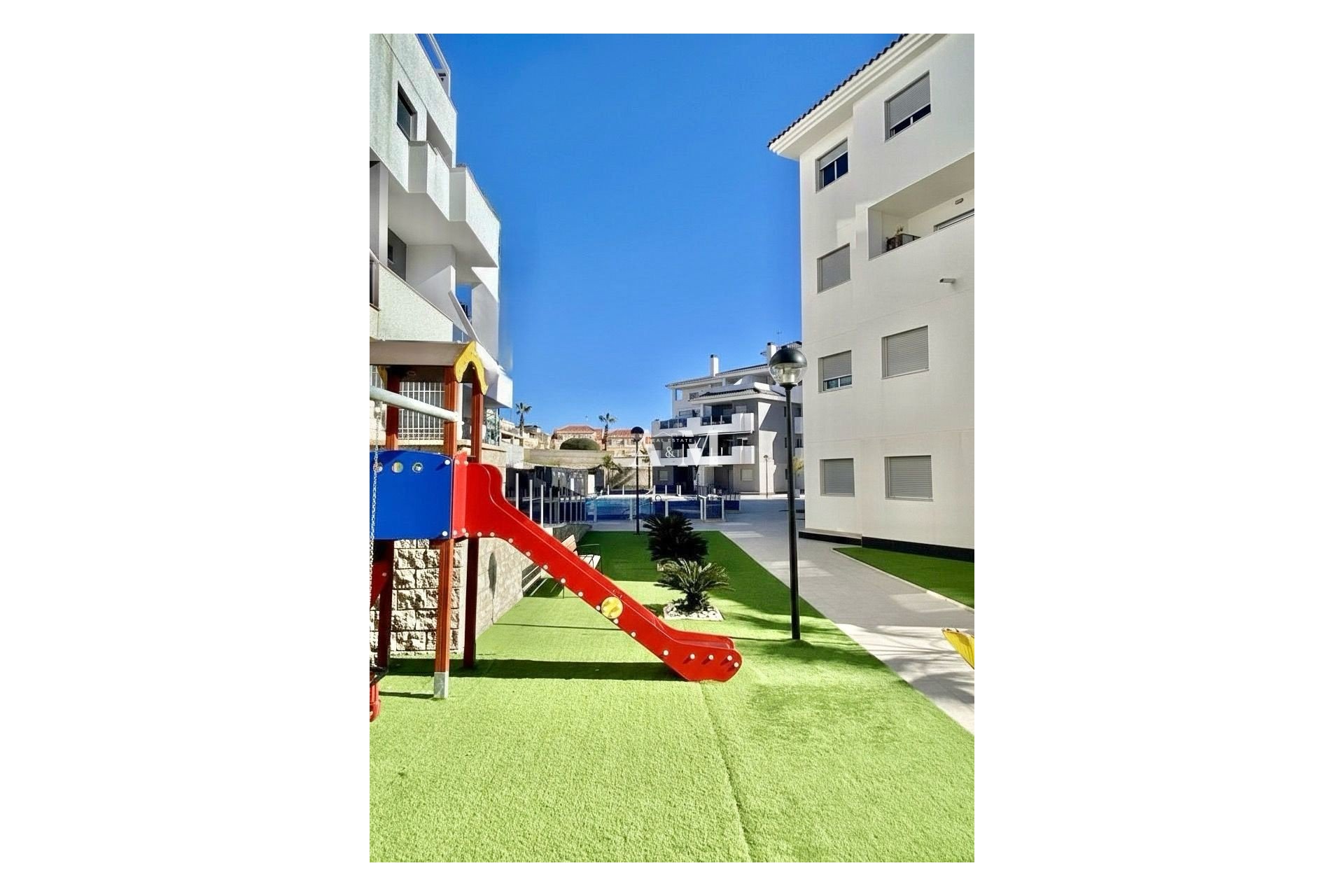 Long Term Rental - Townhouse - Res. Las Filipinas