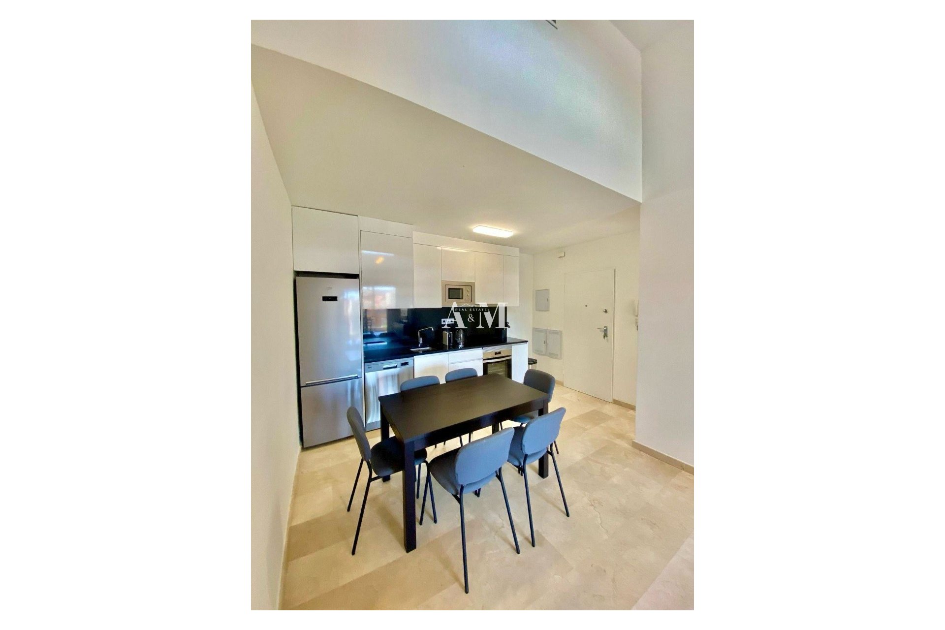 Long Term Rental - Townhouse - Res. Las Filipinas