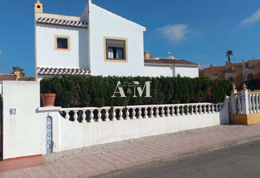 Long Term Rental - Townhouse - Torrevieja - Nueva Torrevieja - Aguas Nuevas