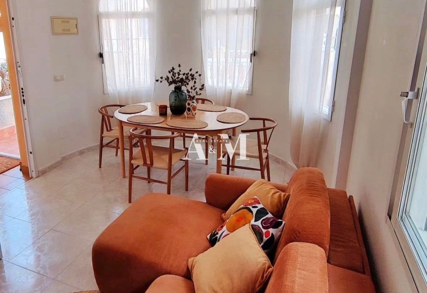 Long Term Rental - Townhouse - Torrevieja - Nueva Torrevieja - Aguas Nuevas