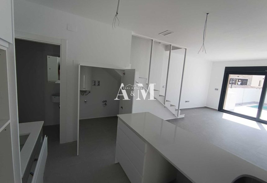 New Build - detached - Daya Nueva