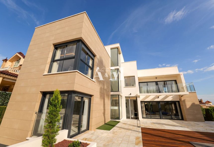 New Build - Villa - Torrevieja