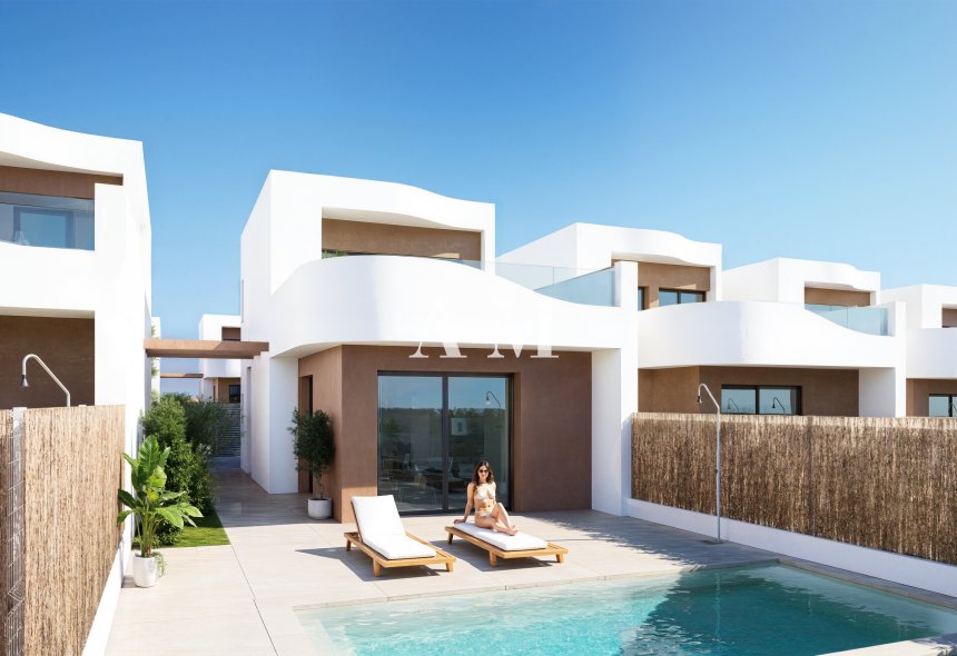 Новое здание - detached - La Herrada