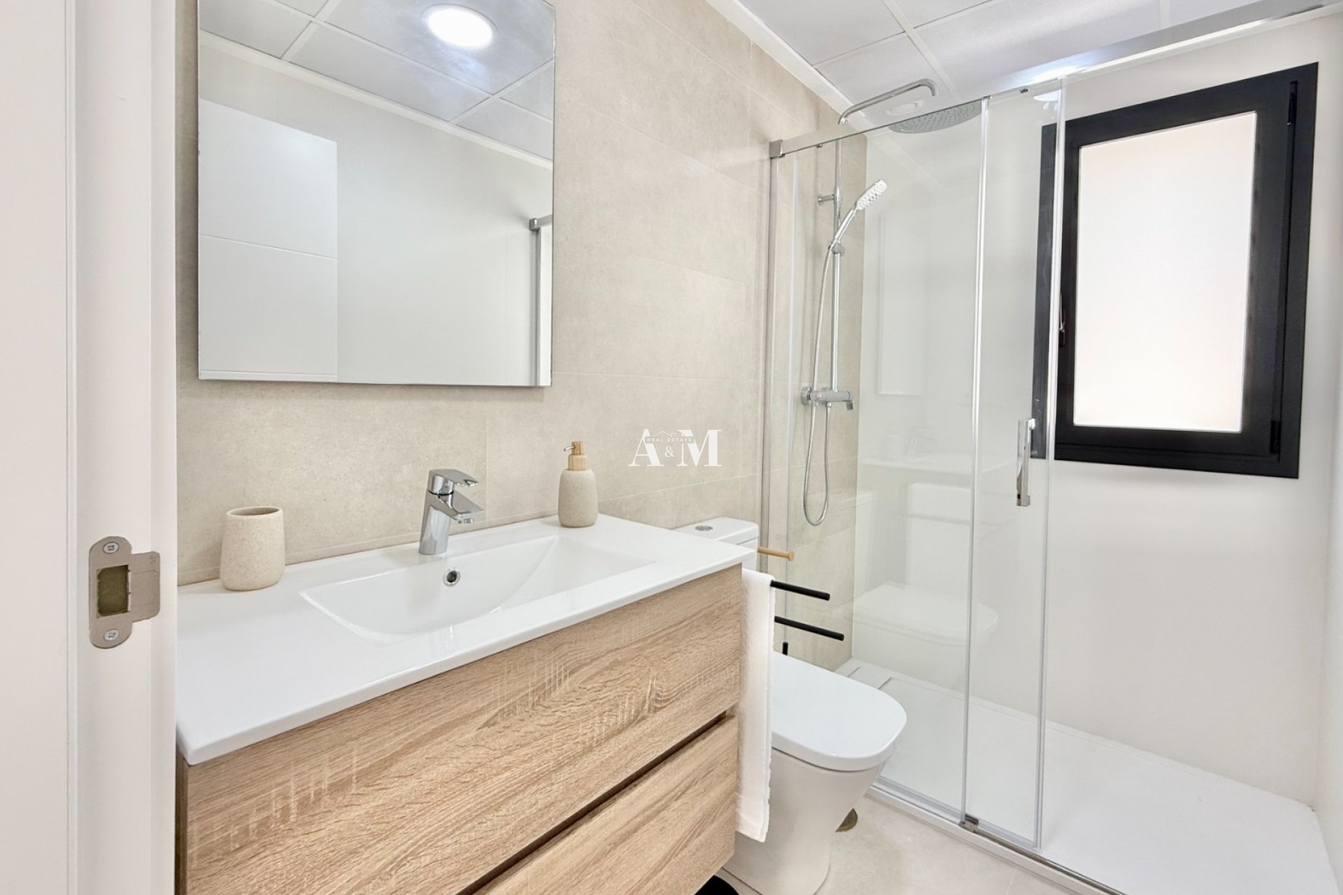 Новое здание - high-bungalow - Cox