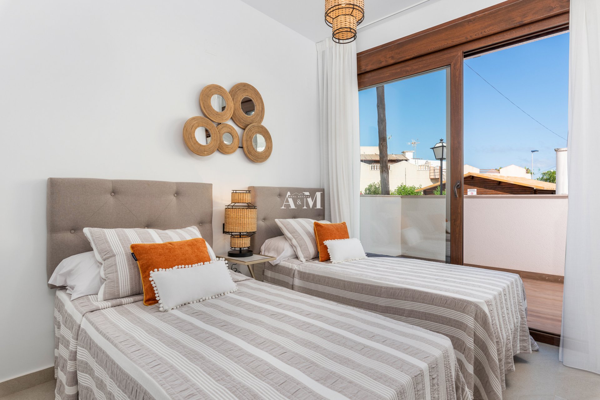 Новое здание - low-bungalow - Torrevieja