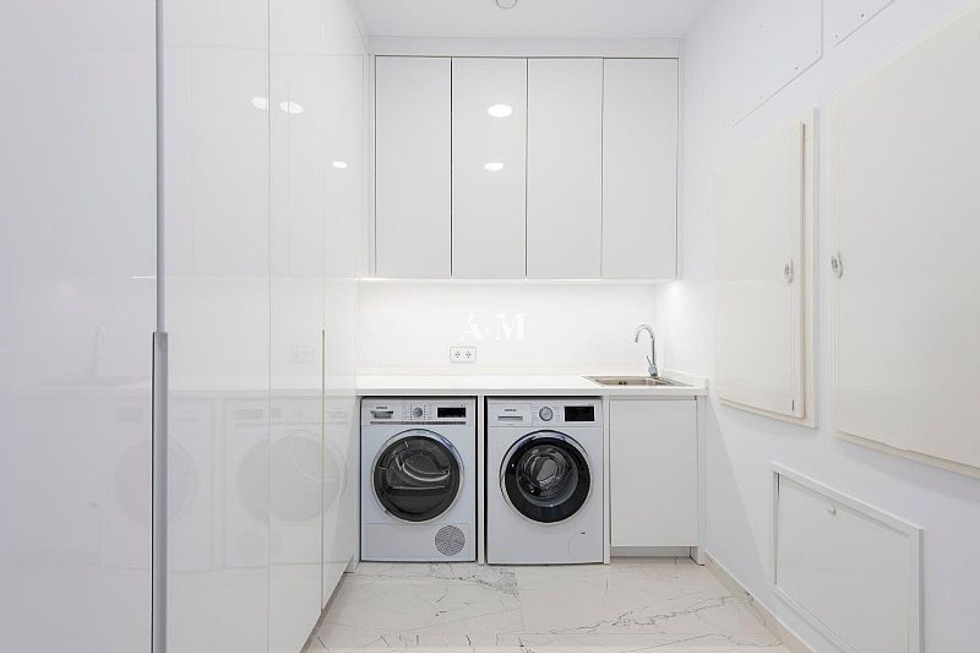 Новое здание - Rород - Calpe