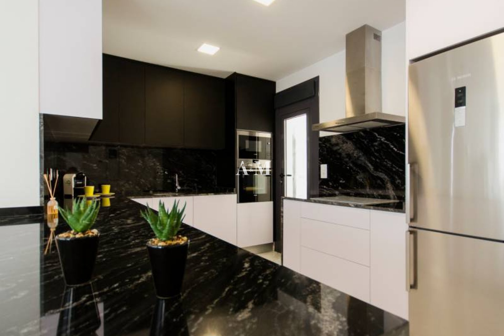 Новое здание - Rород - Orihuela