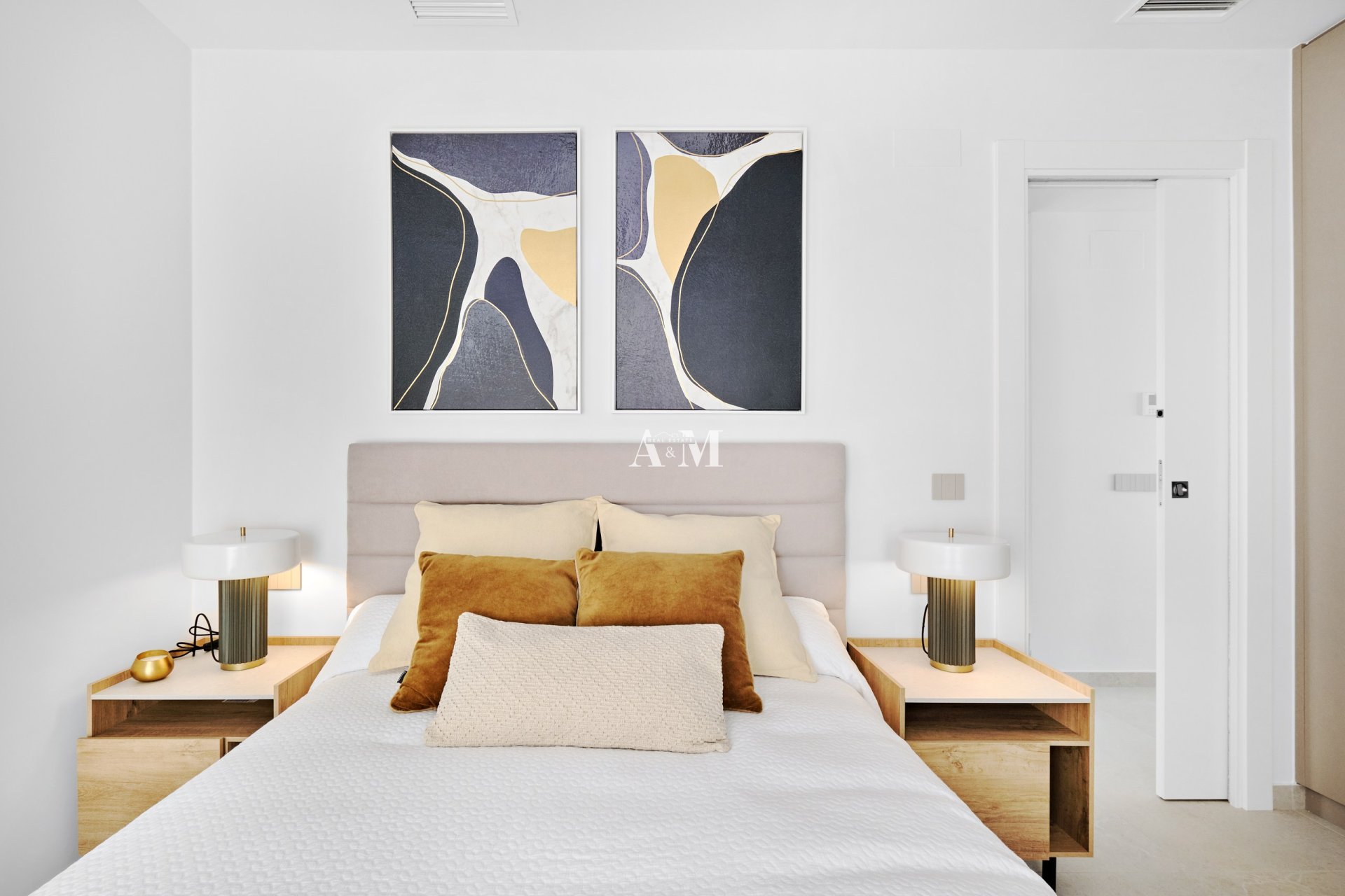 Новое здание - Rород - San Miguel de Salinas