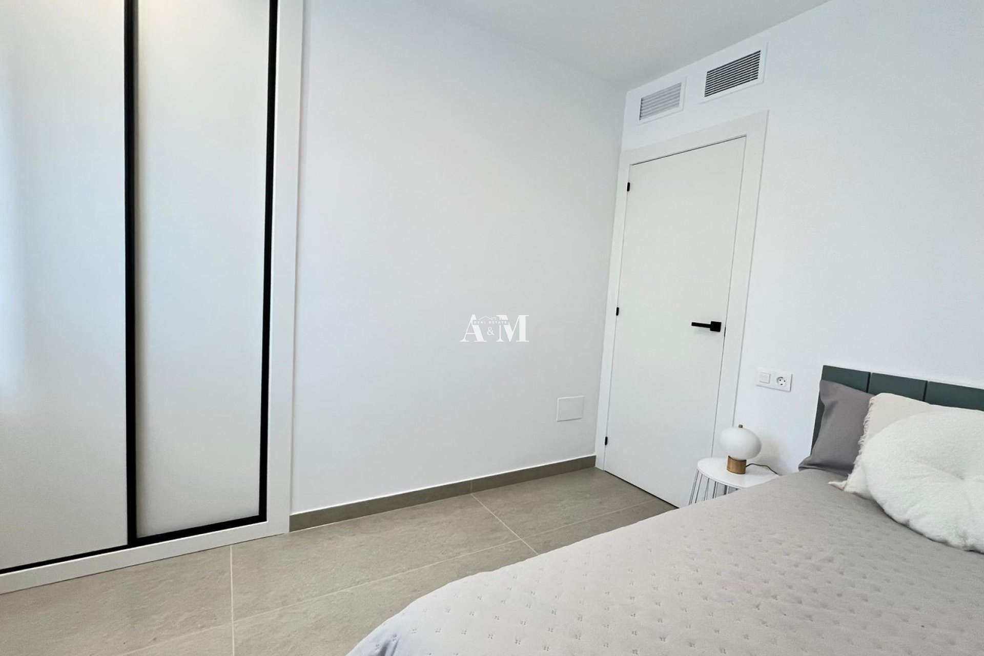 Новое здание - terraced - Benferri