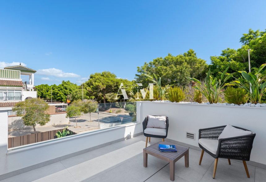 Obra nueva - Villa - Pilar de la Horadada