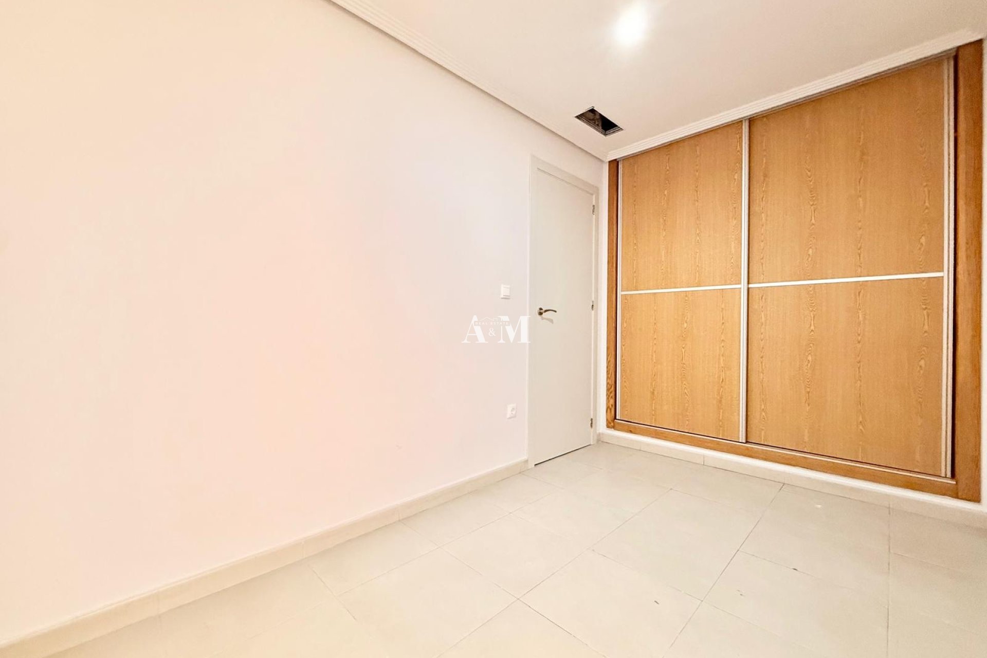 Resale - Apartment / flat - Torrevieja - Centro