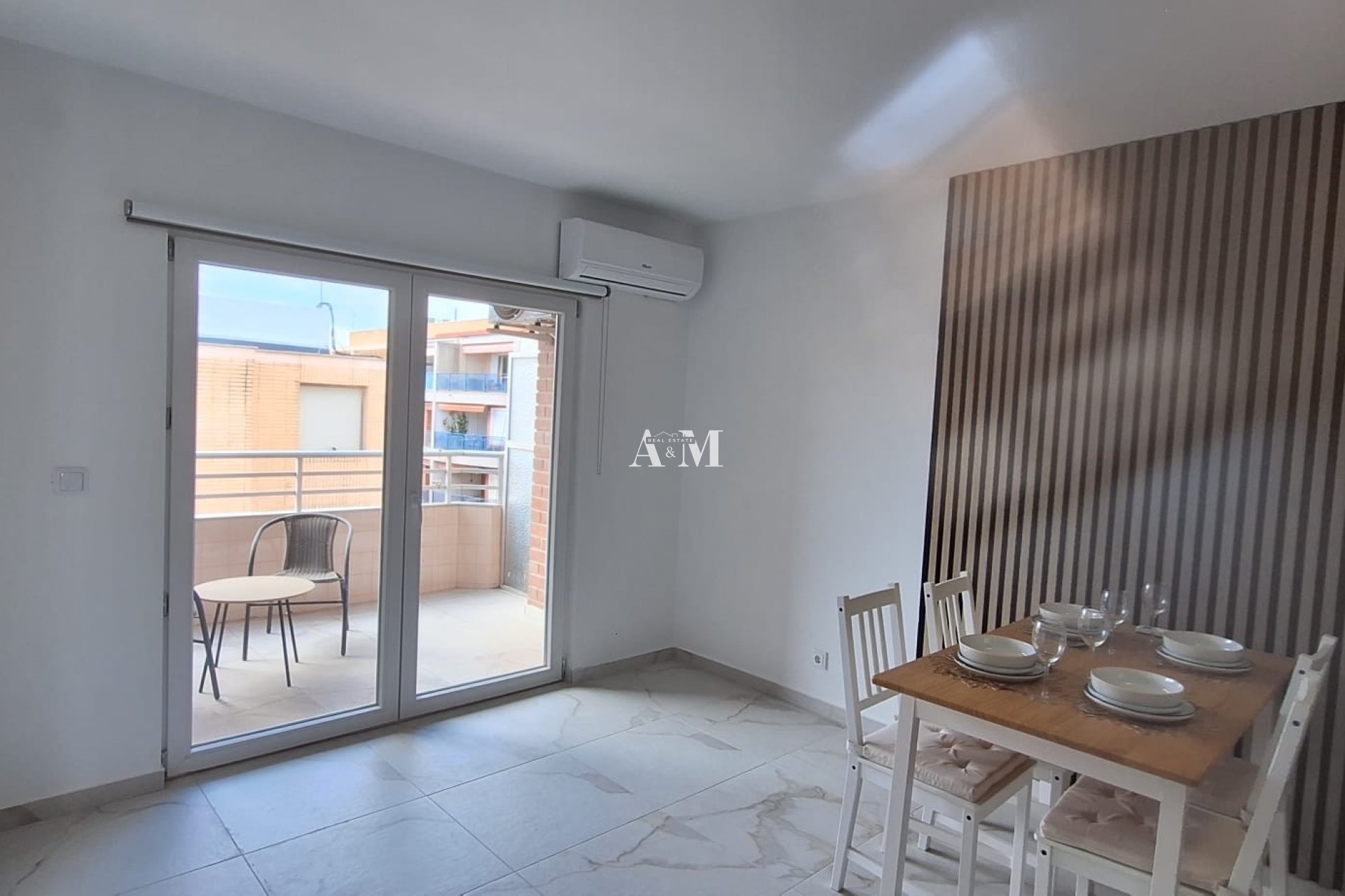 Resale - Apartment / flat - Torrevieja - El Acequión - Los Náufragos