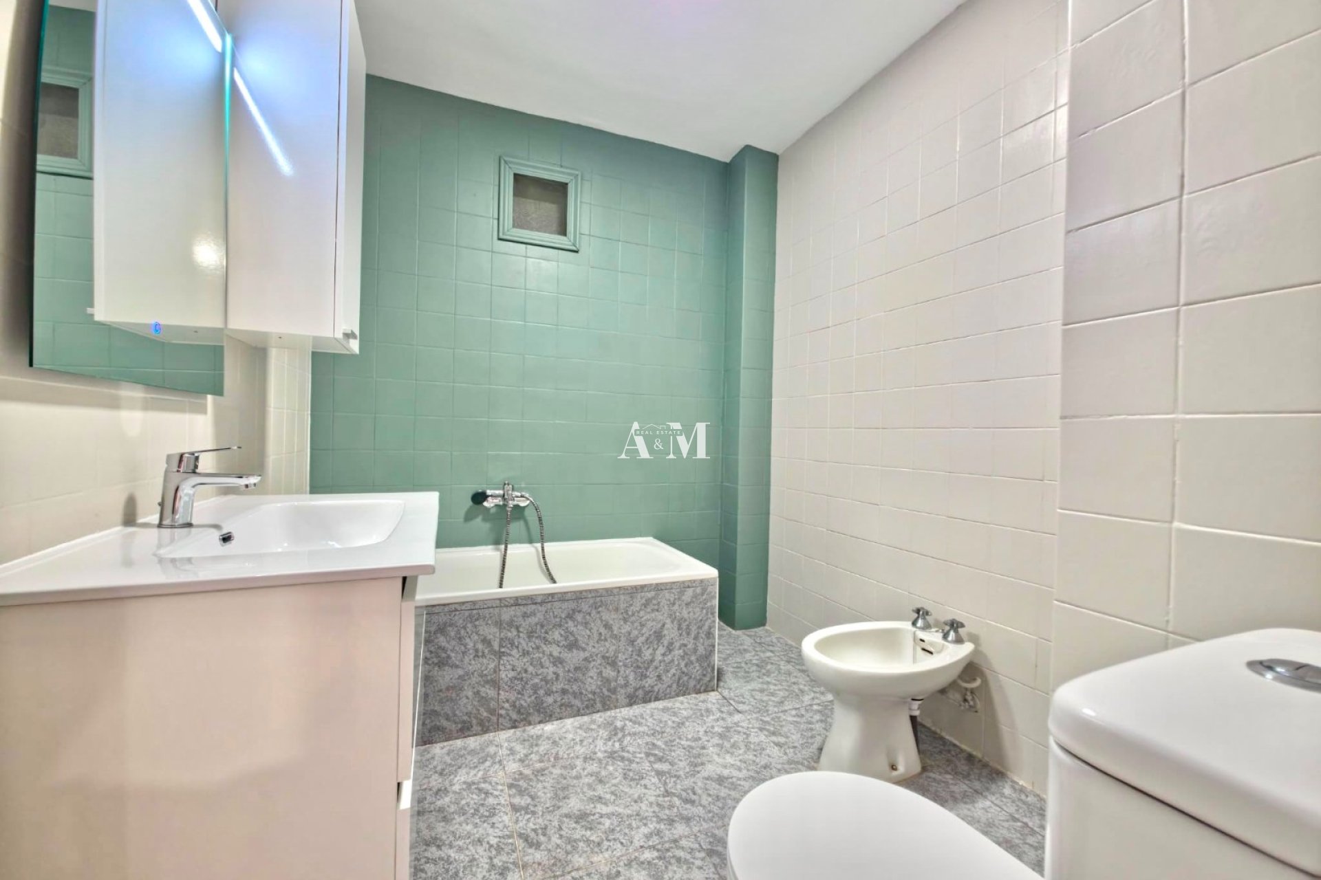 Resale - Apartment / flat - Torrevieja - El Acequión - Los Náufragos